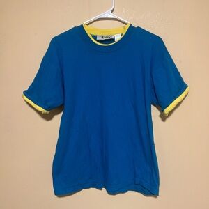 Amna Vintage single stitch blue yellow 80’s- 90s cotton t-shirt size small men